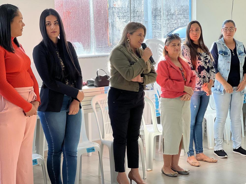 O disque 100 é o principal canal de encaminhamento de denúncias de violência contra pessoas idosas.