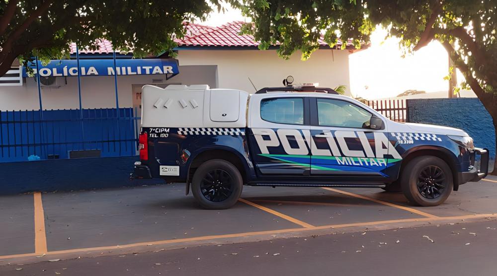 Durante a abordagem em um bar, os envolvidos na confusão tentaram subtrair a arma de um policial e ferirem outro - Foto: Cenário MS