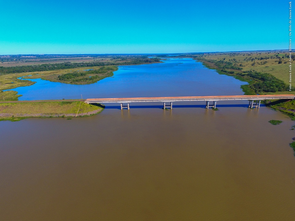 Ponte sobre o Rio Pardo no município de Bataguassu