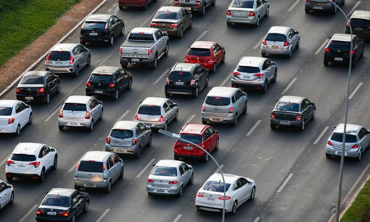 Dirigir veículo não licenciado é infração gravíssima