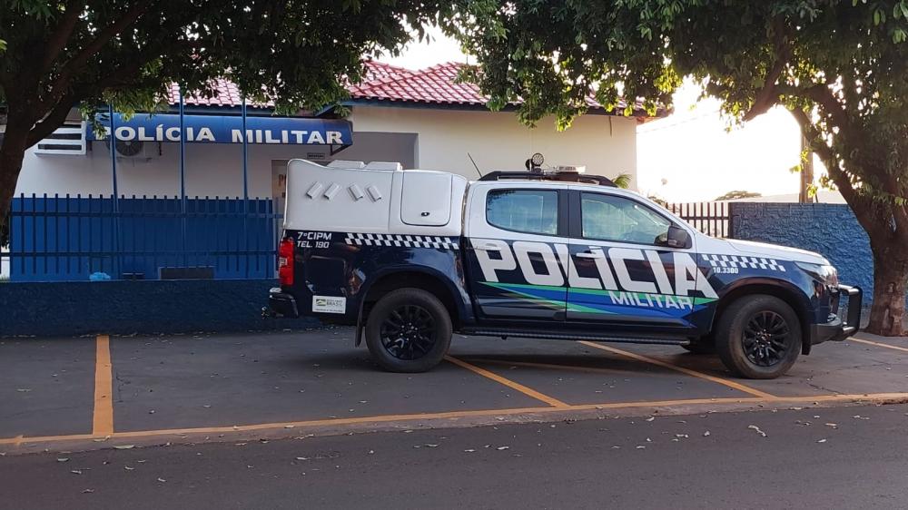 Após a prisão, o acusado ainda tentou agredir os policiais civis e militares - Foto: Cenário MS