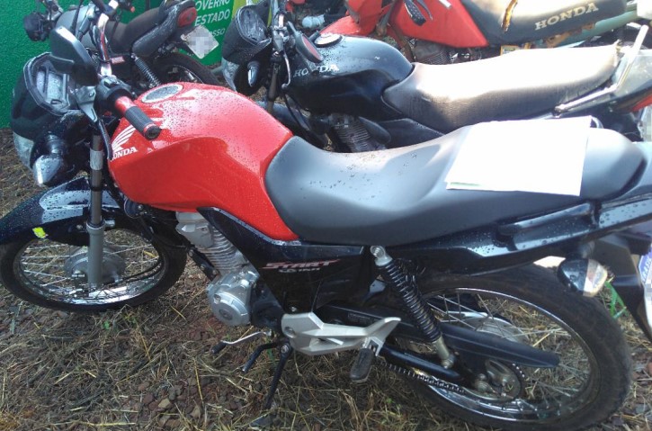 Na categoria veículos de circulação está sendo ofertados 116 lotes, sendo 98 motocicletas e 18 automóveis.