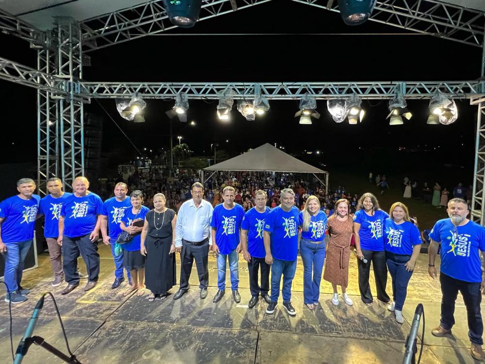 O Prefeito de Santa Rita do Pardo, Dr. Lúcio Costa acompanhado pela primeira-dama , Dixie Costa, estiveram presentes no evento. 