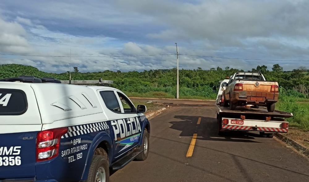 O rapaz dirigia um veículo, que após verificação foi constatado ser tratar de produto de roubo ocorrido em Presidente Epitácio - 