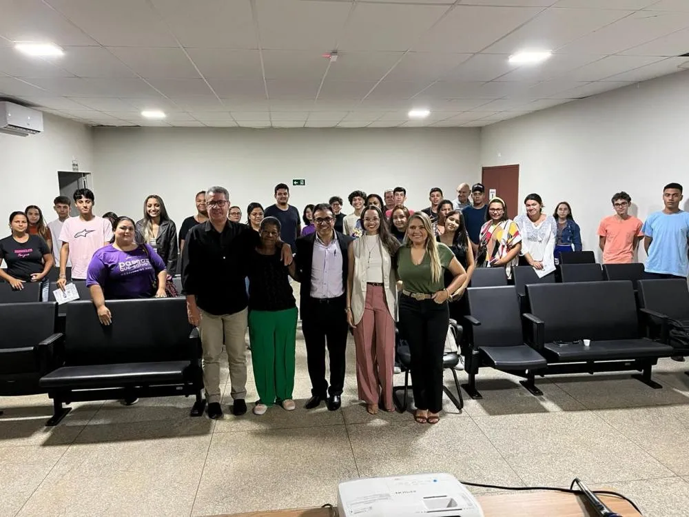 . A programação teve início ontem com duas palestras