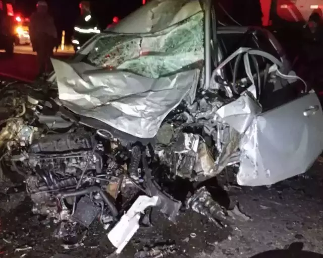 Carro ficou totalmente destruído - Foto: Reprodução/Campo Grande News