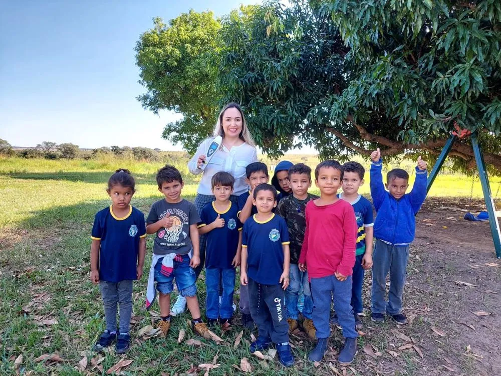 Durante os meses de abril e maio, a fonoaudióloga Priscila Rosa, em colaboração com a Secretaria de Governo e a Secretaria de Educação de Santa Rita do Pardo – MS, realizou 565 triagens auditivas em escolares.