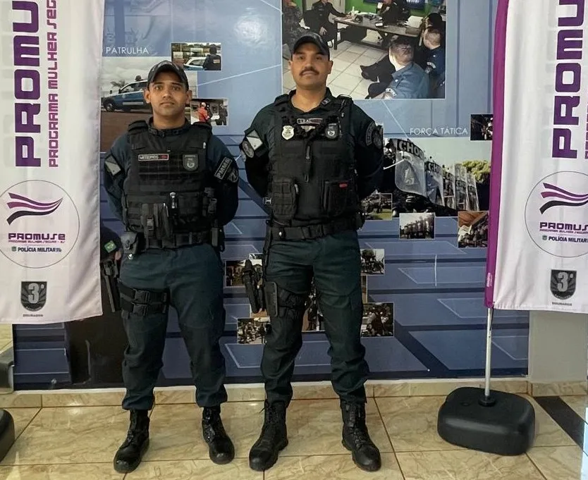 Os representantes da 7ª CIPM, Cabo PM Éder de Oliveira Leal e Soldado Pedro Fernando Medeiros dos Santos, agora estão preparados para oferecer um atendimento técnico e humanizado às vítimas de violência doméstica.