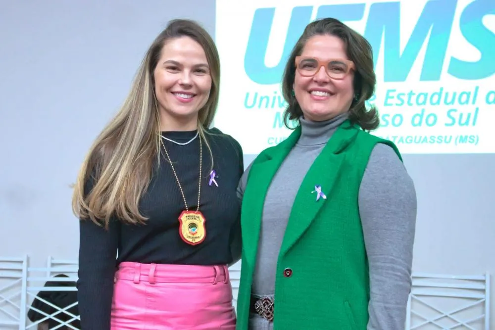 Palestra ministrada pela Delegada Izabela Favoreto e pela Promotora de Justiça, Patrícia Padovan 