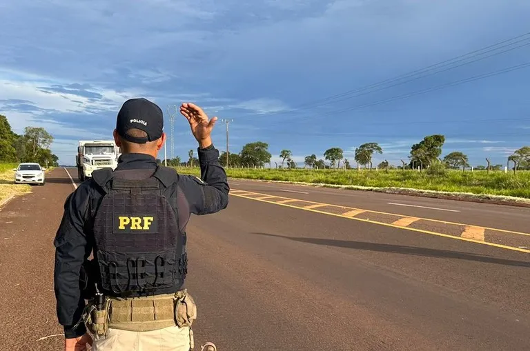 Os dois foram encaminhados à Polícia Civil de Eldorado. - Foto: PCMS.