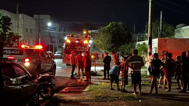 Movimentação da polícia e de moradores no local onde feto foi encontrado - Foto: Diário Corumbaense.