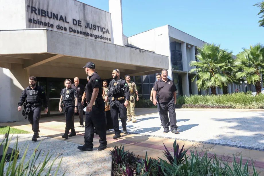 No dia 24 de outubro, policiais federais cumpriram mandados de busca e apreensão nos escritórios dos desembargadores, no TJMS - Foto: Marcelo Victor/arquivo