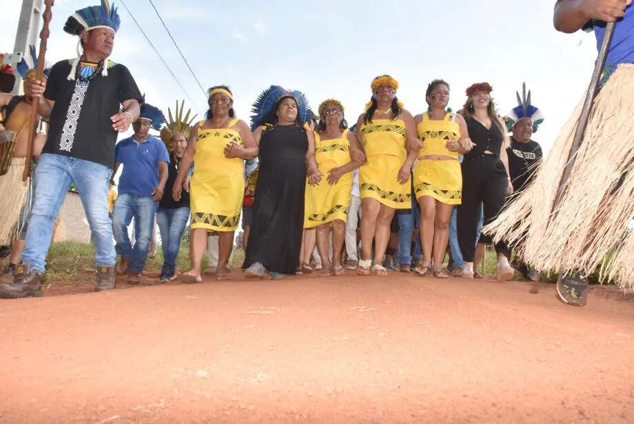 Ministra Sonia Guajajara visitou comunidade indígena em Sidrolândia para conversa nesta sexta-feira - Foto: Gerson Oliveira