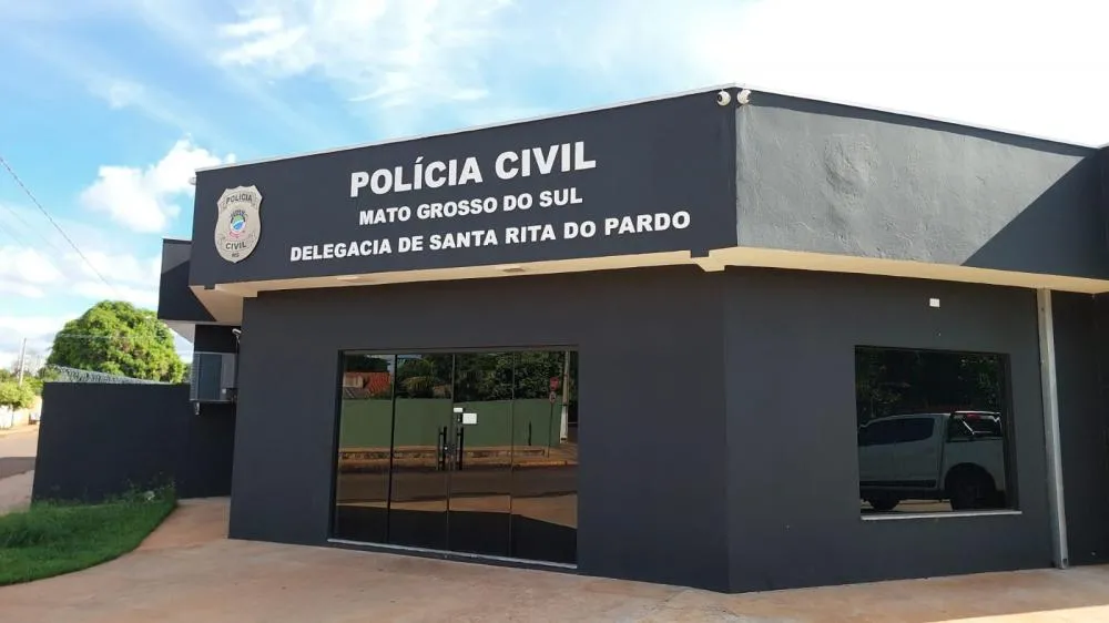 Delegacia de Polícia Civil de Santa Rita do Pardo, onde o caso foi registrado como lesão corporal no âmbito da violência doméstica. - Foto: Elenize Oliveira/Cenário MS.