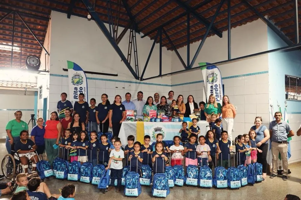A iniciativa abrange todos os alunos da Rede Municipal de Ensino, desde a Educação Infantil até os anos finais do Ensino Fundamental,