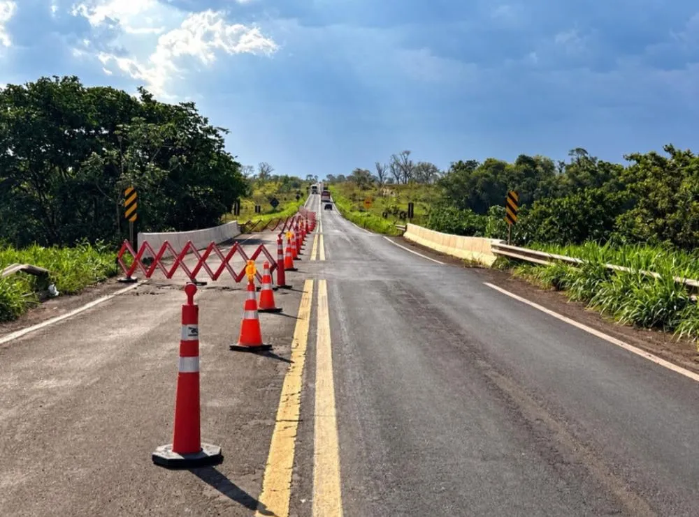 Revitalização de pontes altera trânsito na MS-040; caminhões devem usar a BR-267
