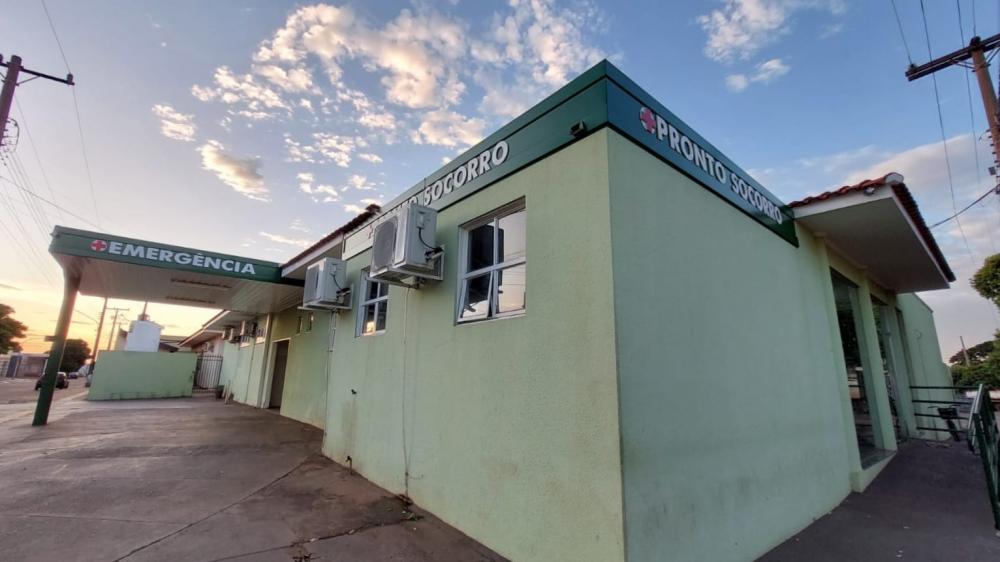A vítima sofreu queimaduras no rosto, pescoço, braço e mãos - Foto: Elenize Oliveira