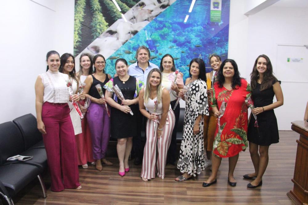 Caravina homenageou servidoras da Segov 